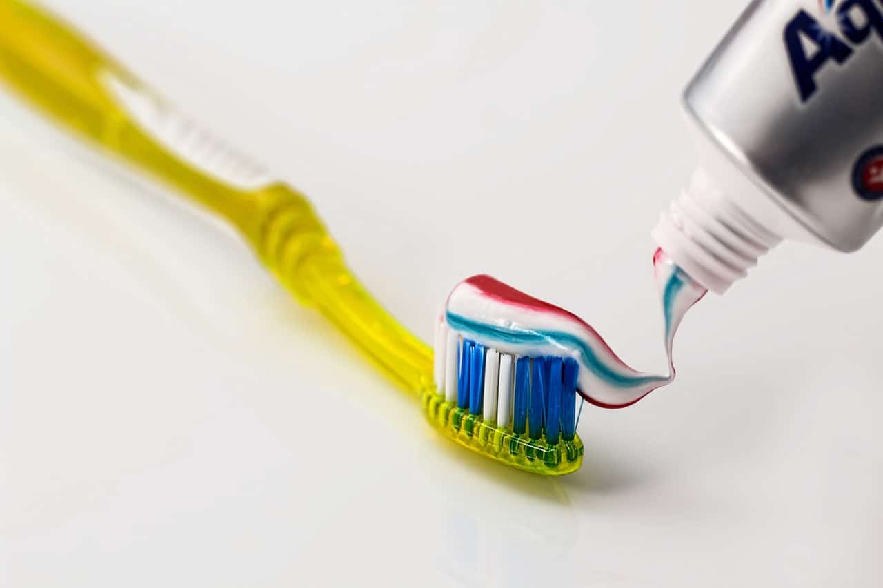 Toothpaste for plugging small holes